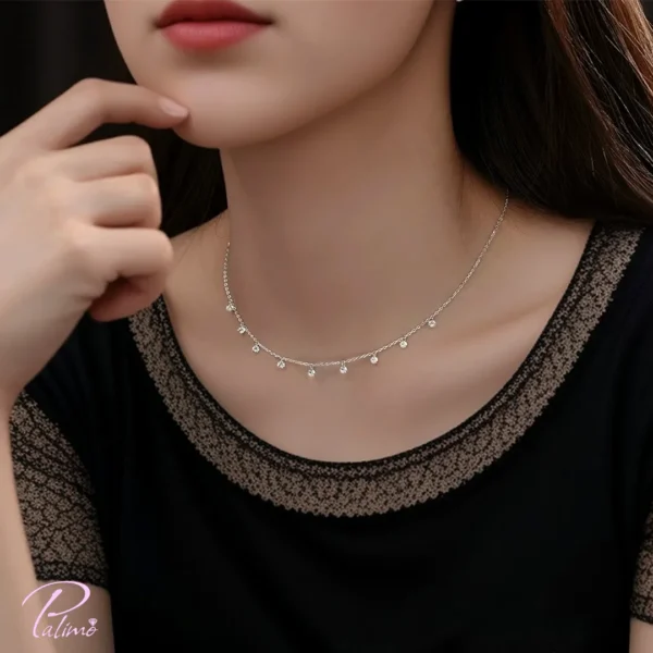 گردنبند نقره نگین دار ساخته شده از نقره با عیار بالای 925 با روکش طلا سفید