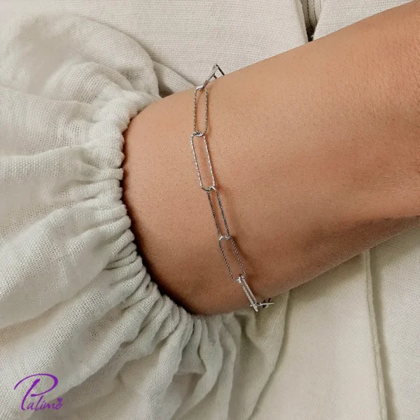 دستبند نقره مدل ورونا از جنس نقره با عیار بالای 925 با آبکاری طلا سفید