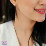 گوشواره نقره کارتیر پلاک دار ساخته شده از نقره با عیار 925 با روکش طلا سفید